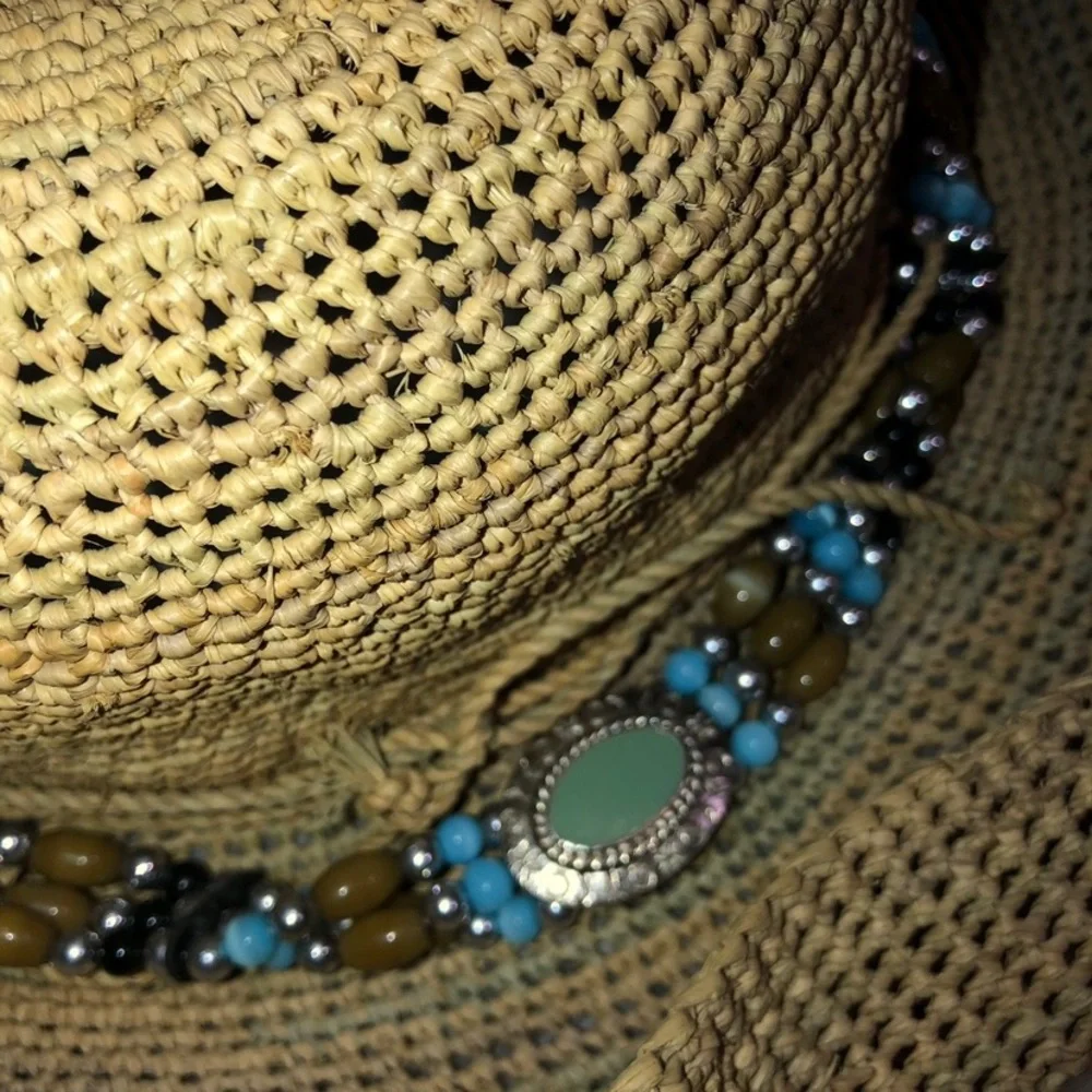 🌺unique gorgeous hat🌺 - Picture 2 of 10